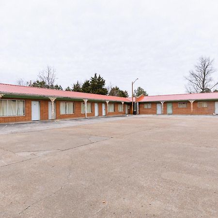 Oyo Hotel Holly Springs Ms Экстерьер фото